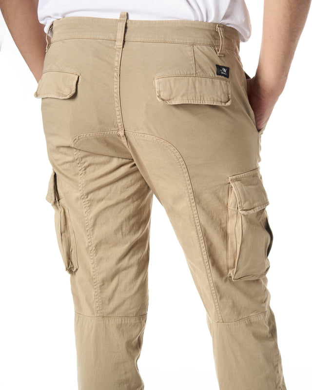 Cargo cile color fango