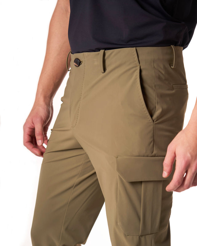 Pantaloni tecnico cargo color salvia