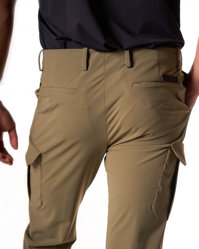 Pantaloni tecnico cargo color salvia