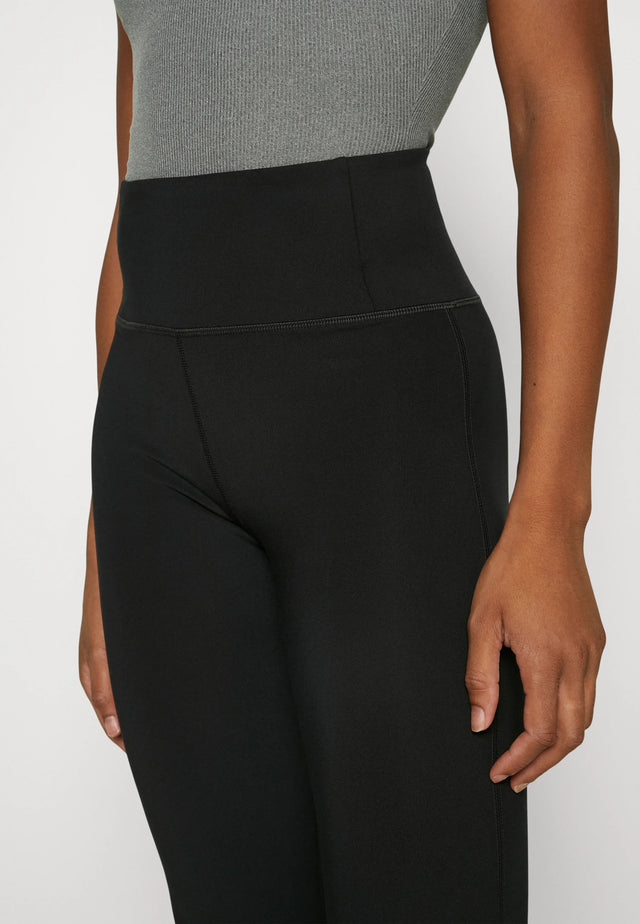 COMPRESSIVE FLARE LEGGING