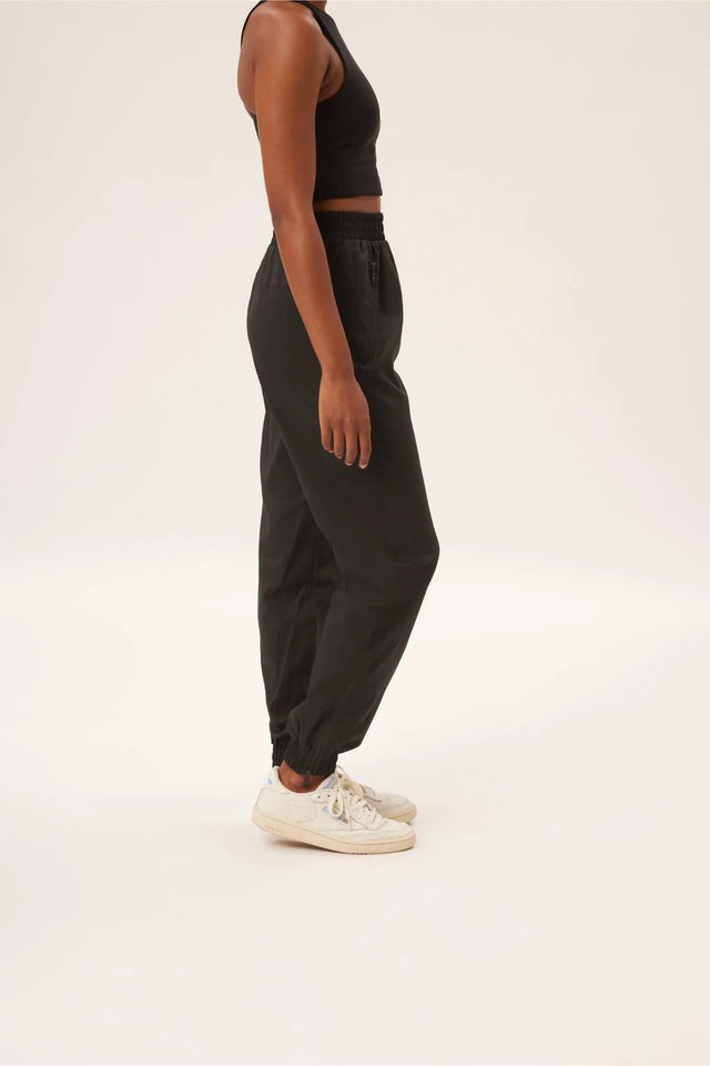 SUMMIT TRACK PANT