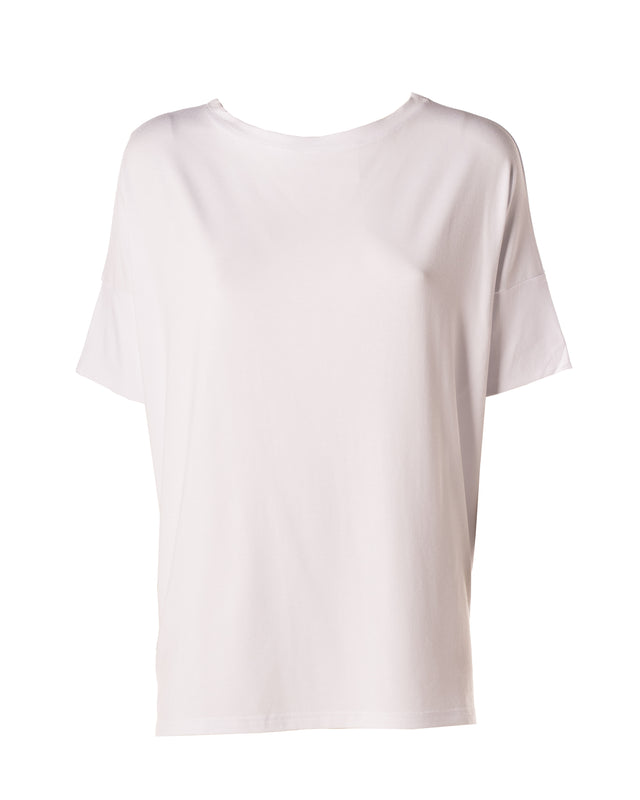 t-shirt over colore bianco