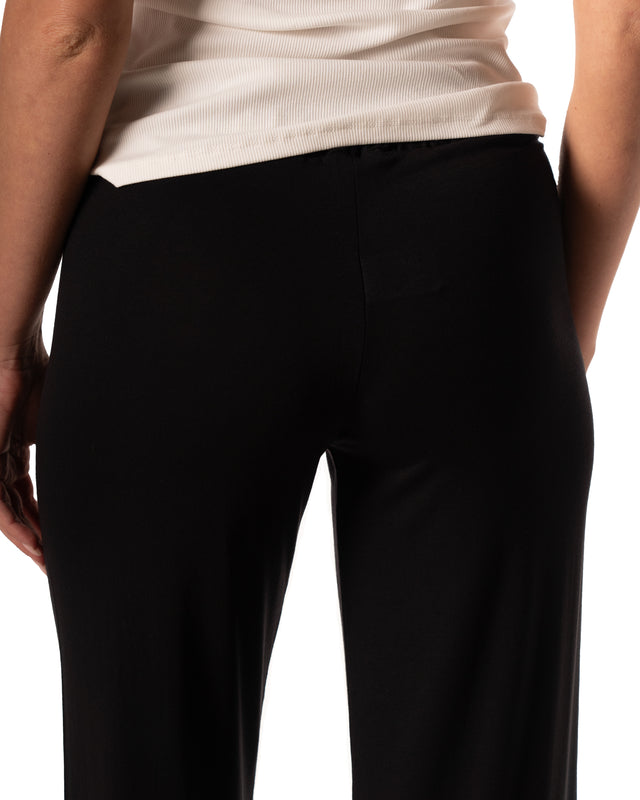 pantalone viscosa fluido con elastico dietro colore nero